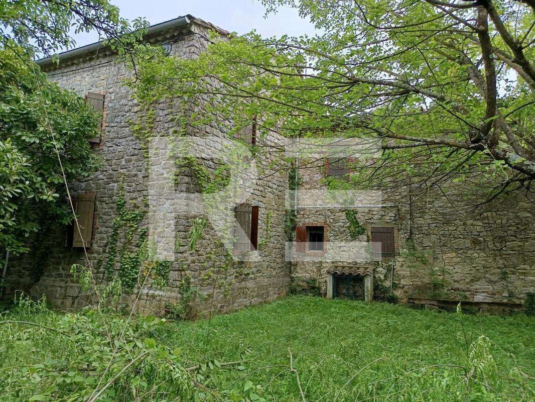 Maison à CRUVIERS-LASCOURS