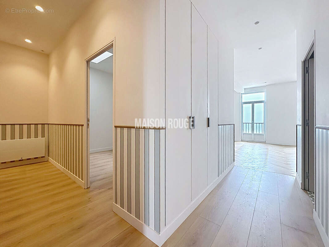 Appartement d'exception - 98 m² - Front de mer sur le Sillon - Vue mer panoramique - photo 2