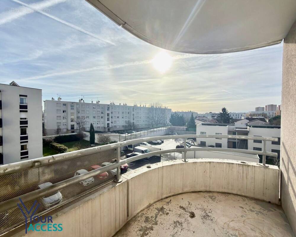 Appartement à BRON