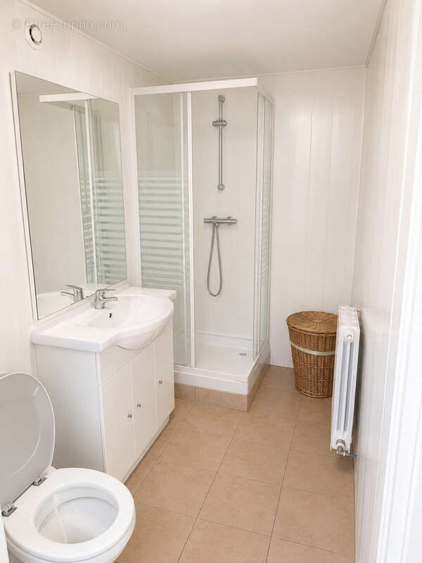Appartement à L'ISLE-SUR-LA-SORGUE