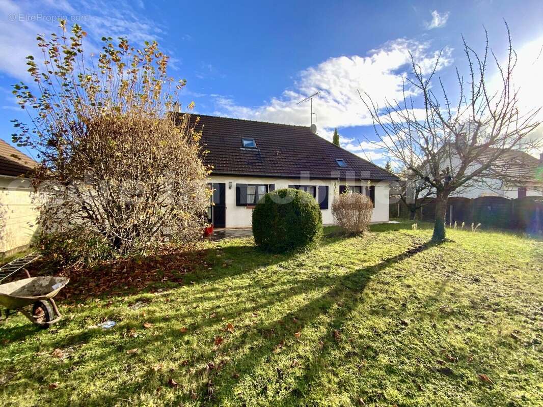 IMG_5642 - Maison à SAINT-PRYVE-SAINT-MESMIN