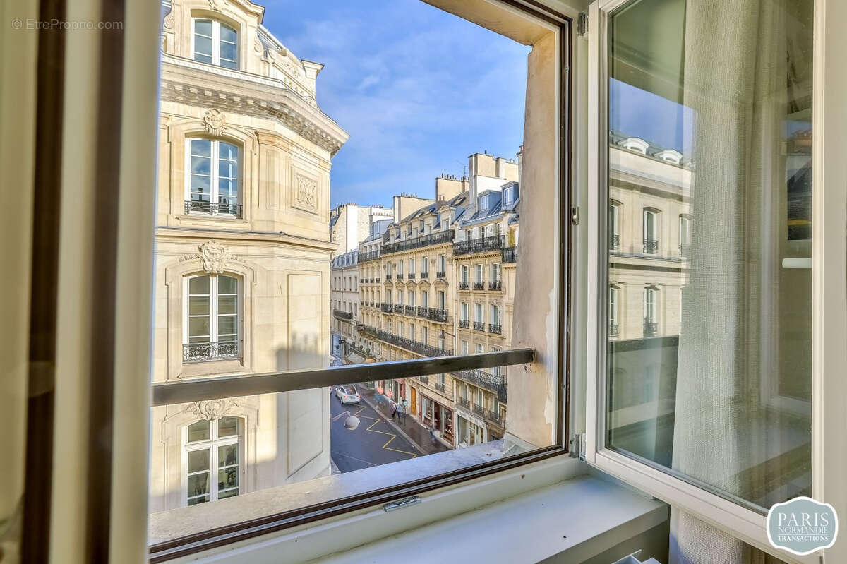 Appartement à PARIS-7E