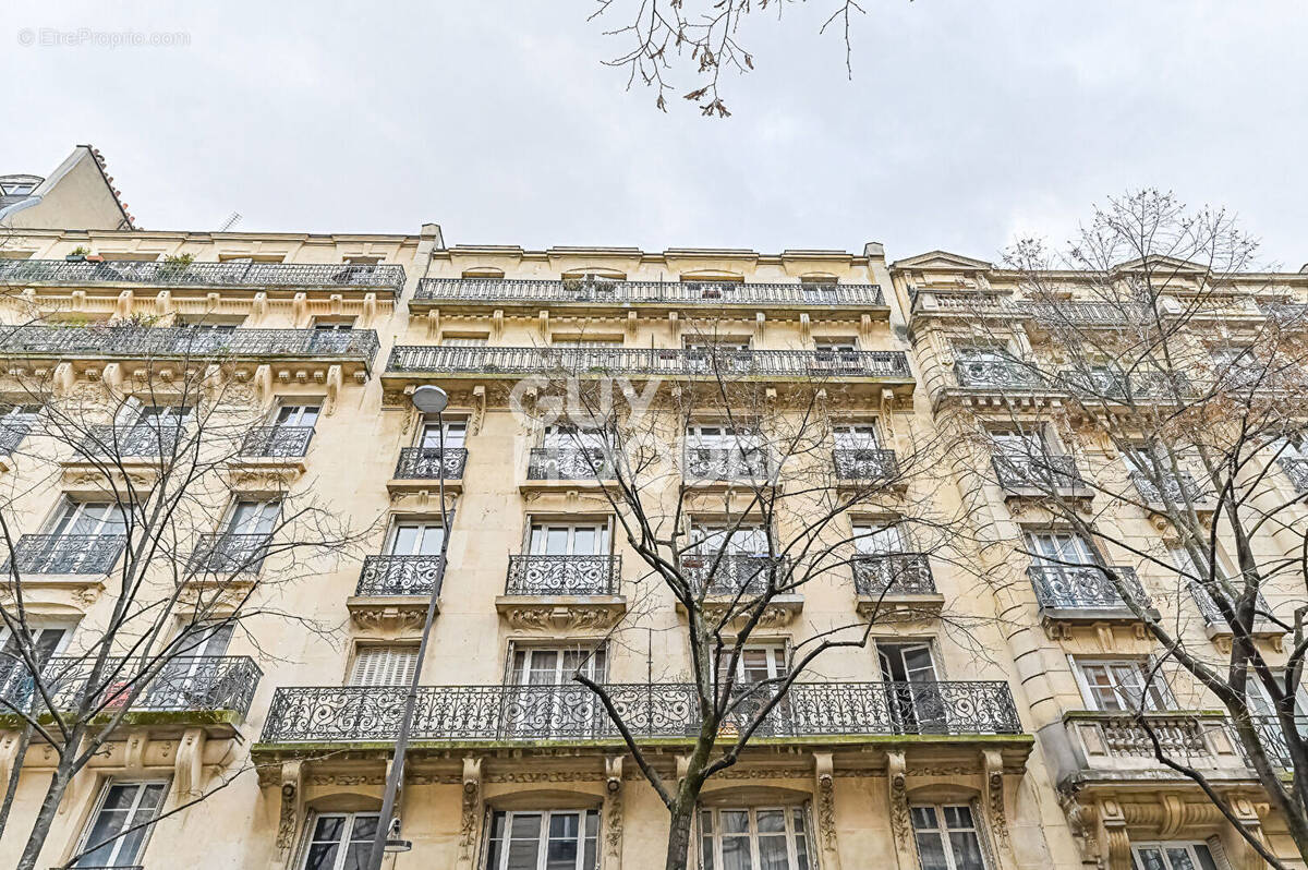 Appartement à PARIS-12E