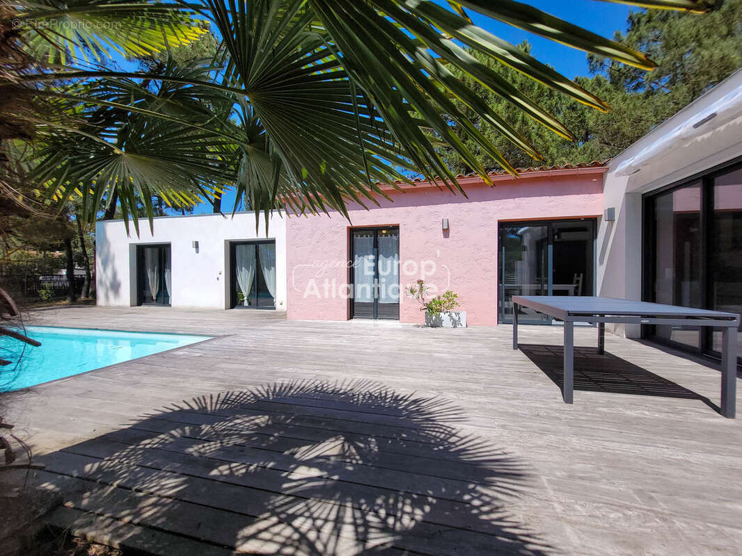 Maison à LES MATHES
