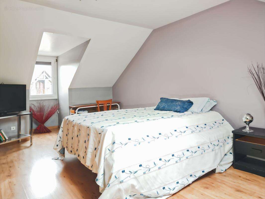 Maison à SAINT-PRYVE-SAINT-MESMIN