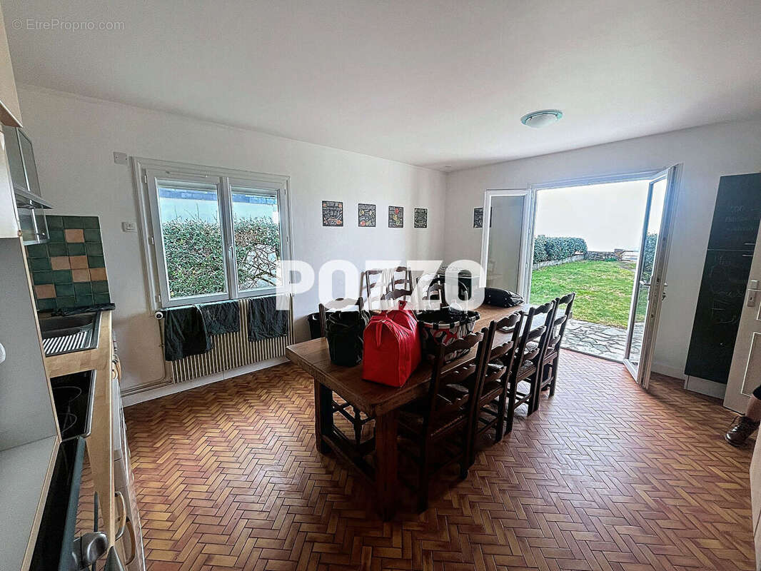 Maison à SAINT-PAIR-SUR-MER