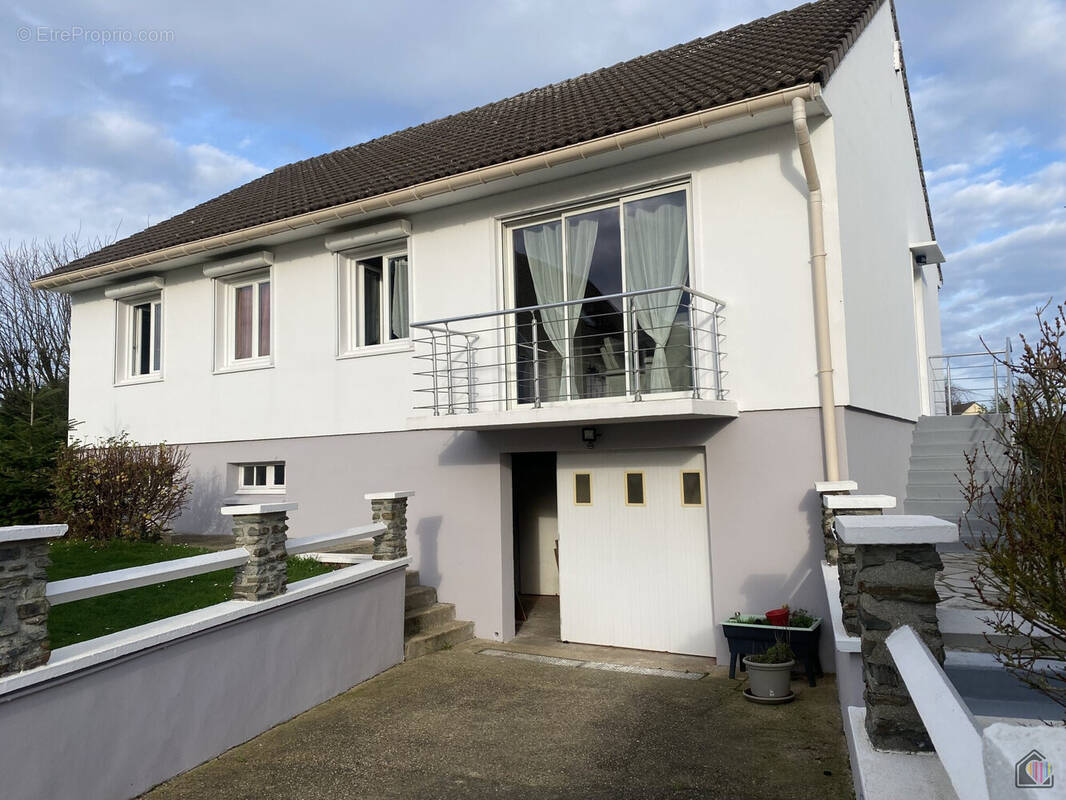 Maison à SAINT-LEONARD