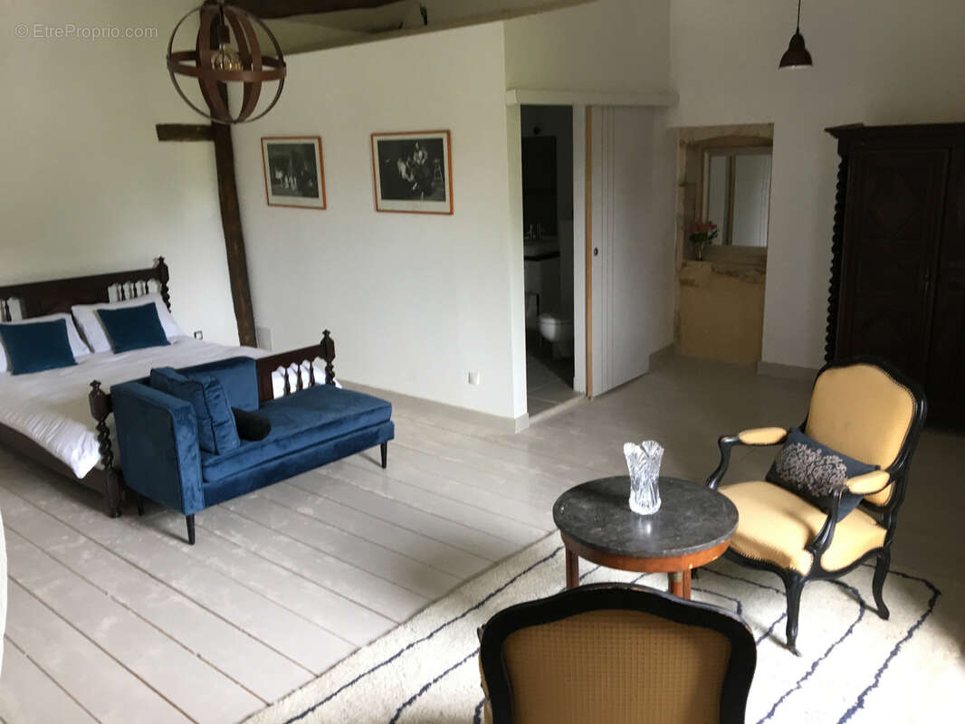 Maison à SAINT-JEAN-D'EYRAUD