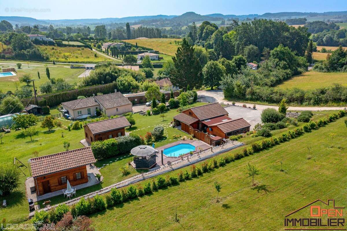 Appartement à DAUSSE