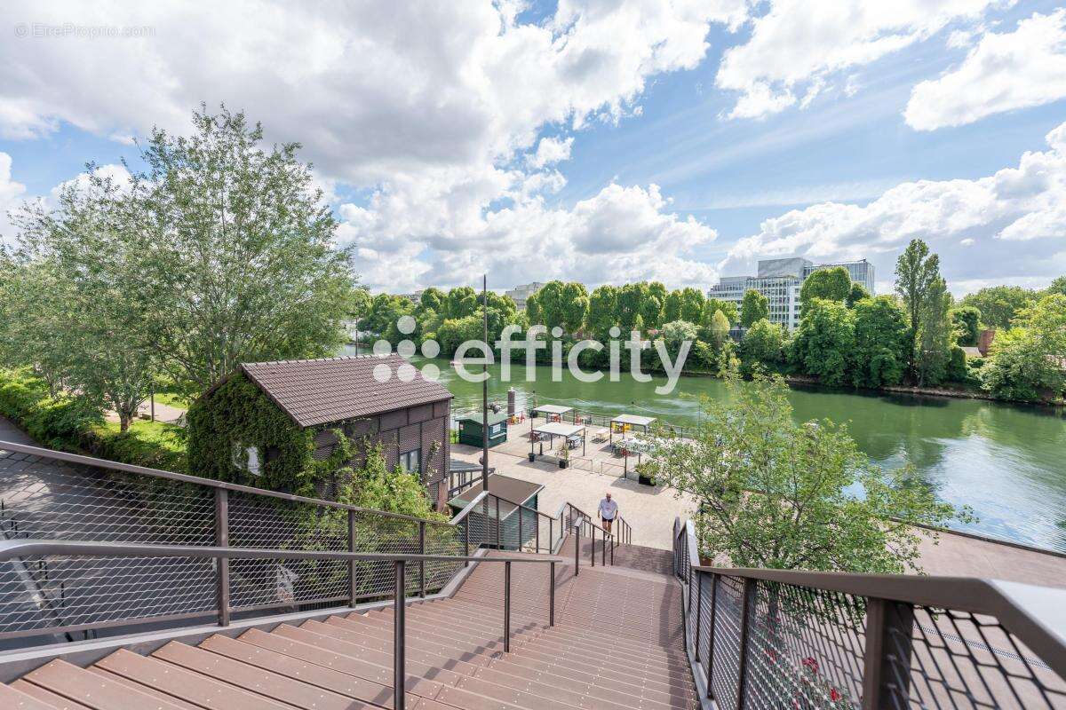 Appartement à COURBEVOIE
