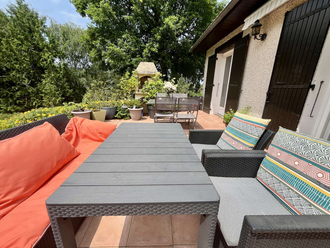 Maison de plain-pied rénovée à vendre à Boulazac   Calme, nature et confort à deux pas du centre ! - photo 5