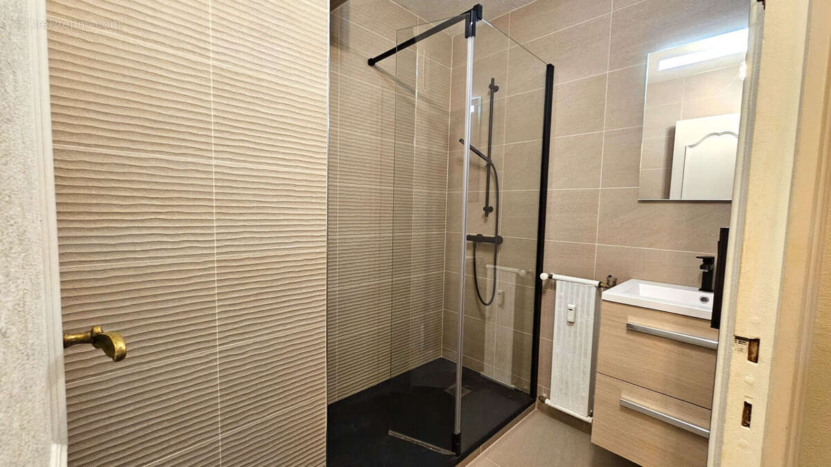 Appartement Albertville 5 pièce(s) 132 m2 + GARAGE+ 2 caves - photo 9