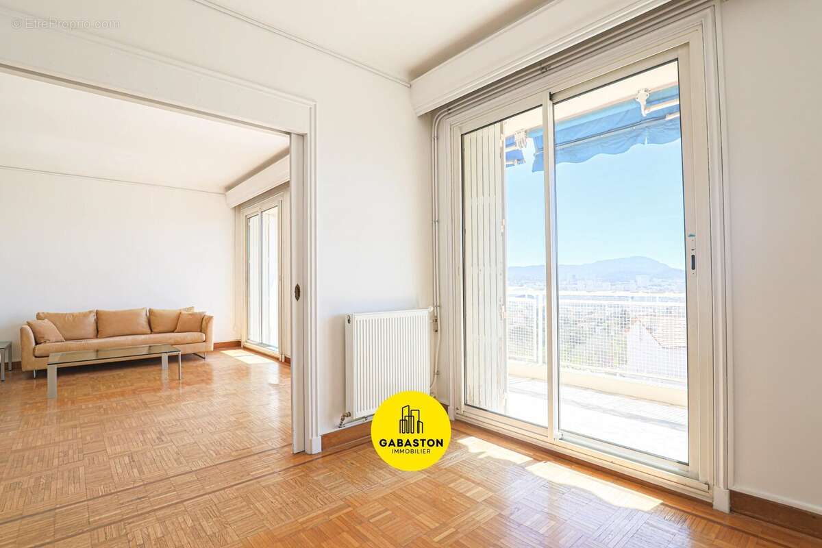 Appartement à MARSEILLE-8E