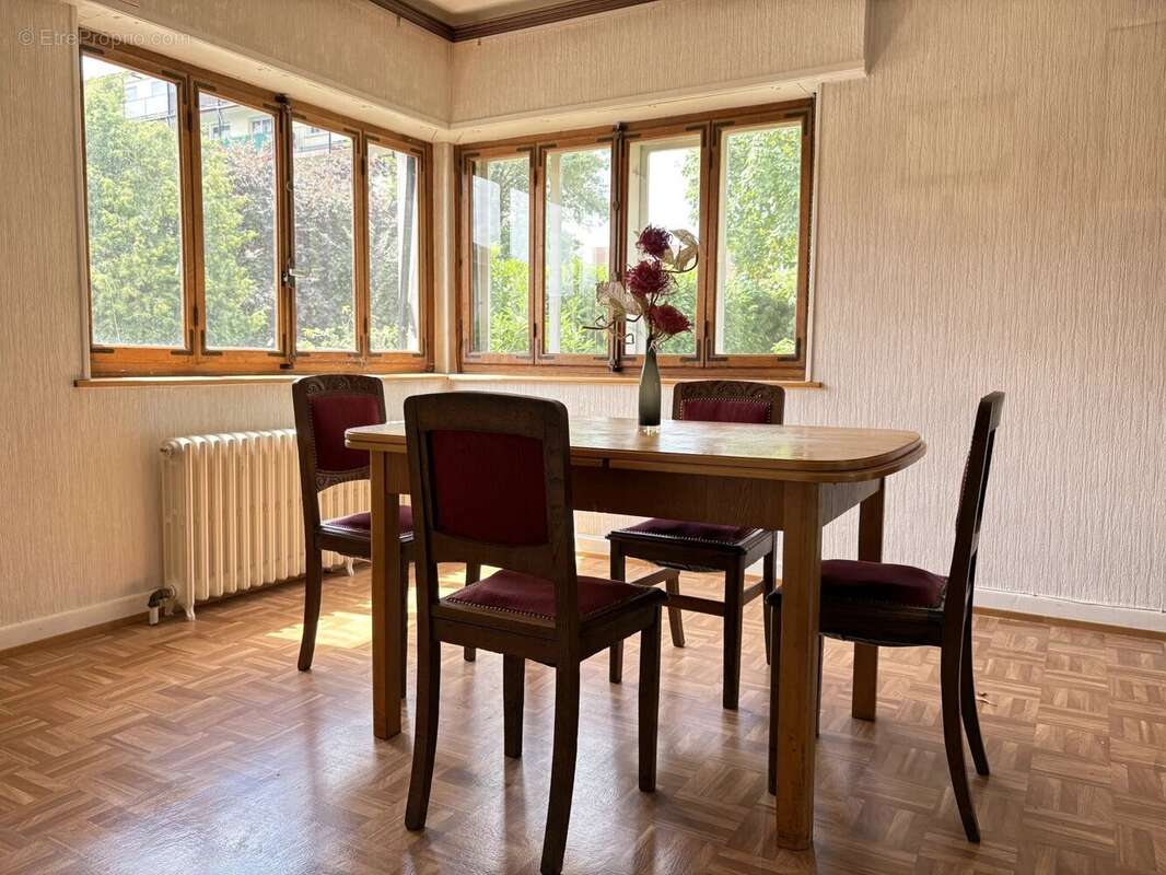 Maison 141 m² à Saint-Louis  - photo 2