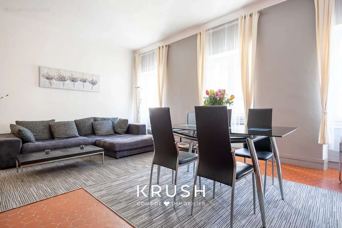 Appartement à MARSEILLE-1E