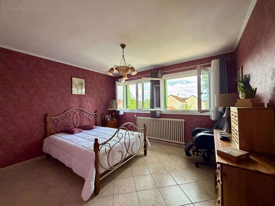 Maison à LES BREVIAIRES