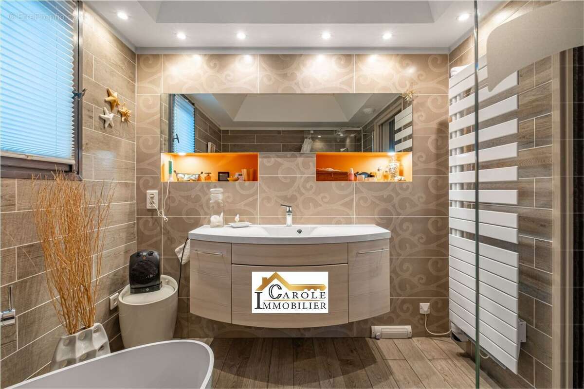 Maison à MANDELIEU-LA-NAPOULE