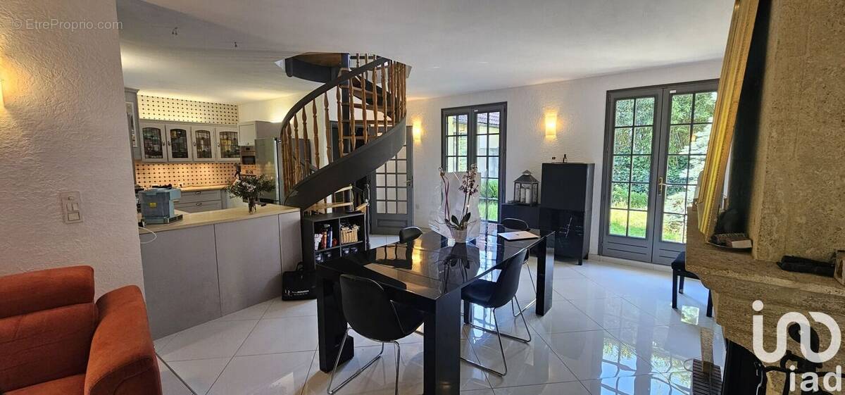 Photo 1 - Maison à NOISY-LE-GRAND