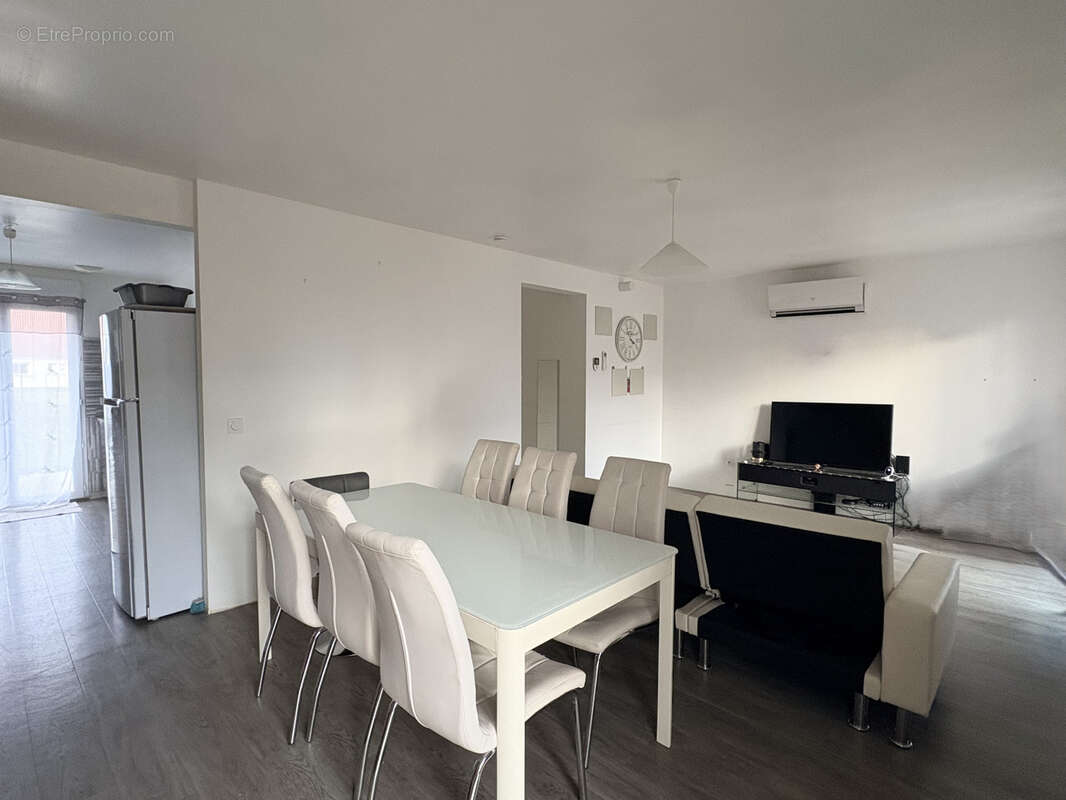 Maison à COURVILLE-SUR-EURE