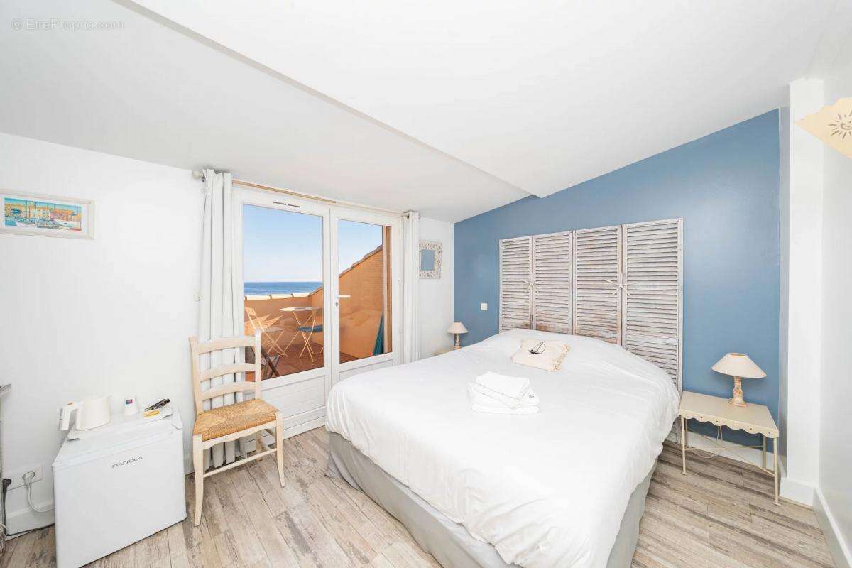 Commerce à ROQUEBRUNE-SUR-ARGENS