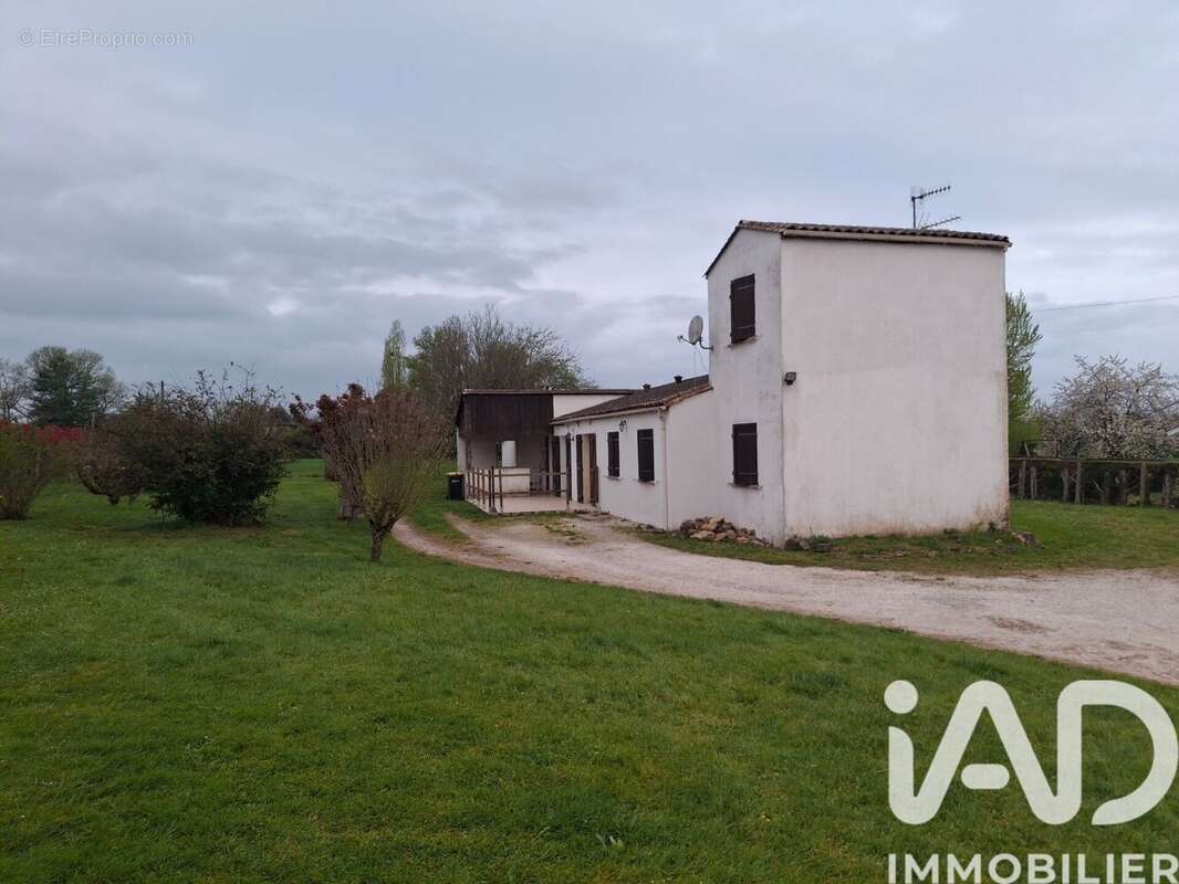 Photo 3 - Maison à COURS-DE-PILE