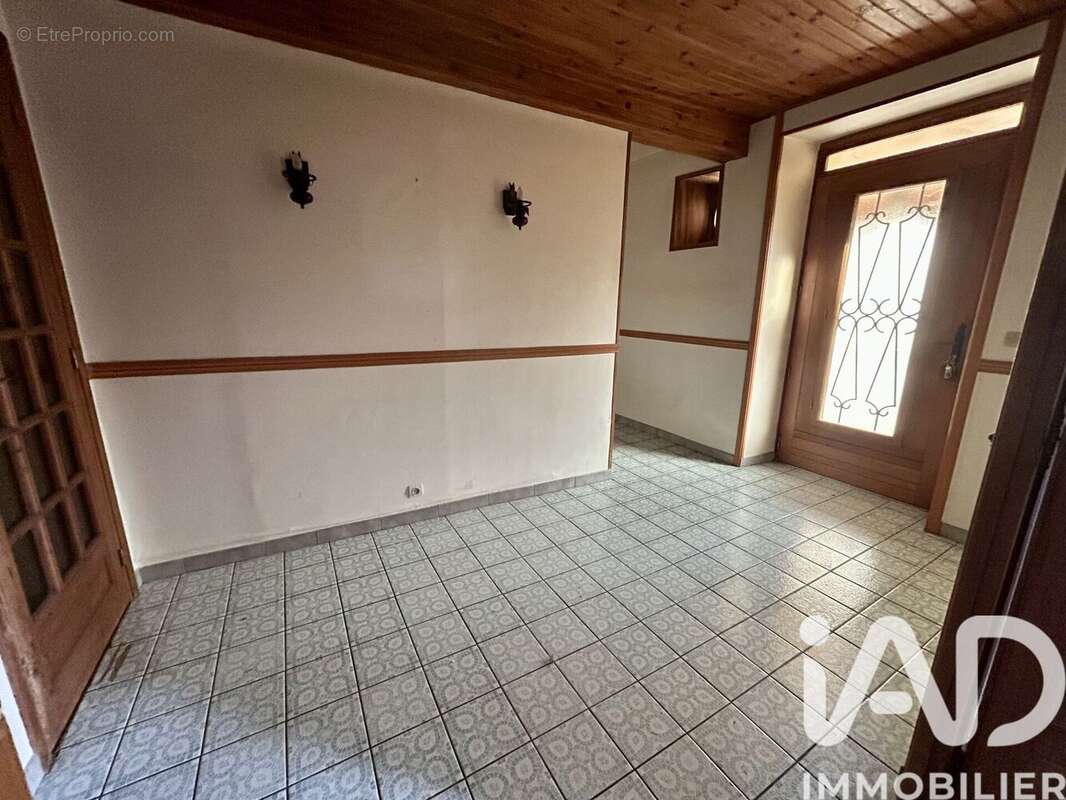Maison 100 m² à Le Menoux  - photo 3