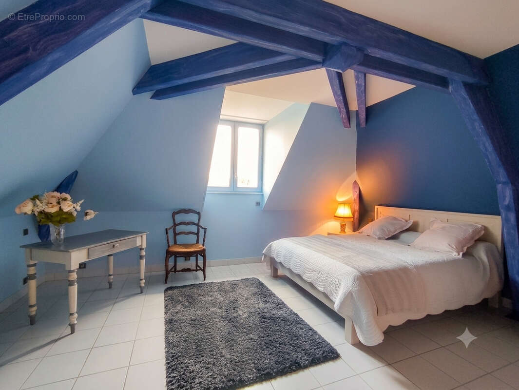 Maison 225 m² à Saint-Alyre-D'arlanc  - photo 13