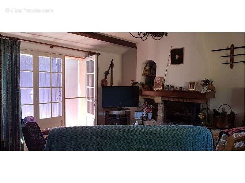 Maison 91 m² à Villecroze  - photo 3