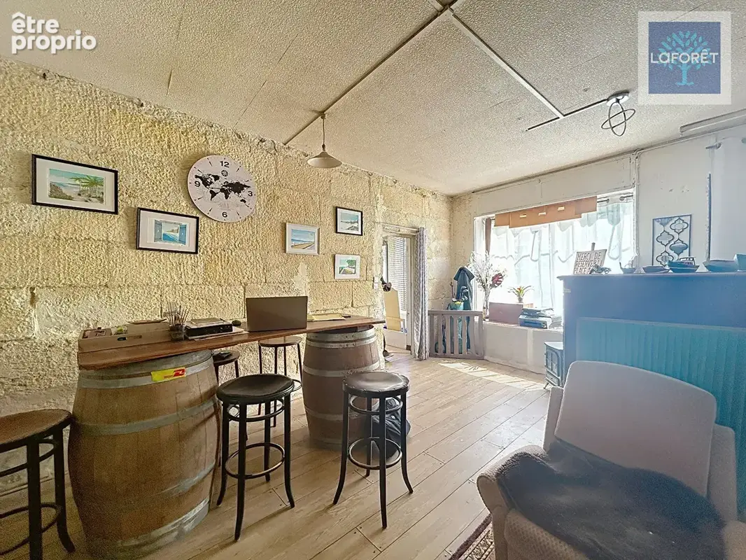 Immeuble avec local commercial et 5 chambres - photo 3