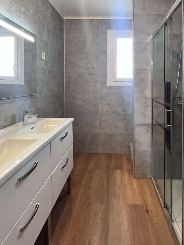 Maison à SAINTE-SOULLE