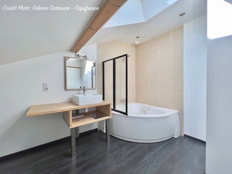 Maison à SAINT-BONNET-PRES-RIOM