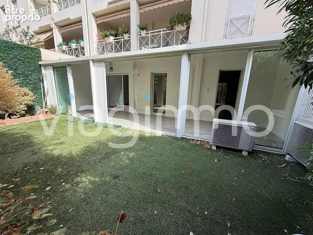 Appartement 2 pièces, Cannes basse Californie en rez-de-jardin avec véranda - photo 3