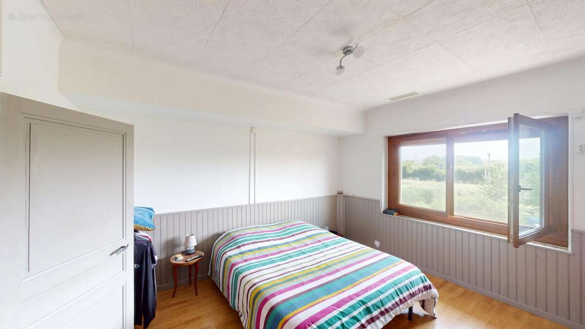 Maison à SENS-BEAUJEU