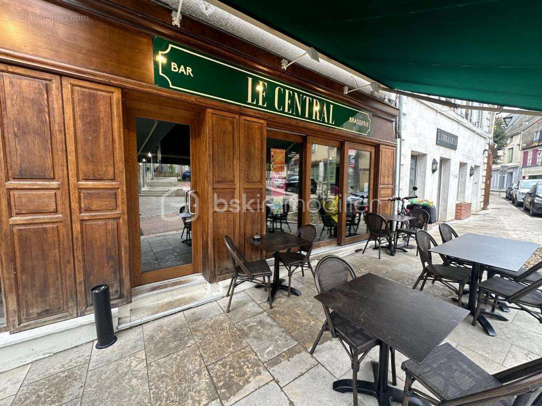 Commerce à LA CHARITE-SUR-LOIRE