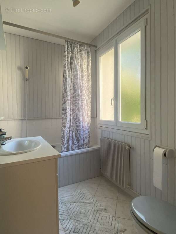 Maison 227 m² à Linars  - photo 8