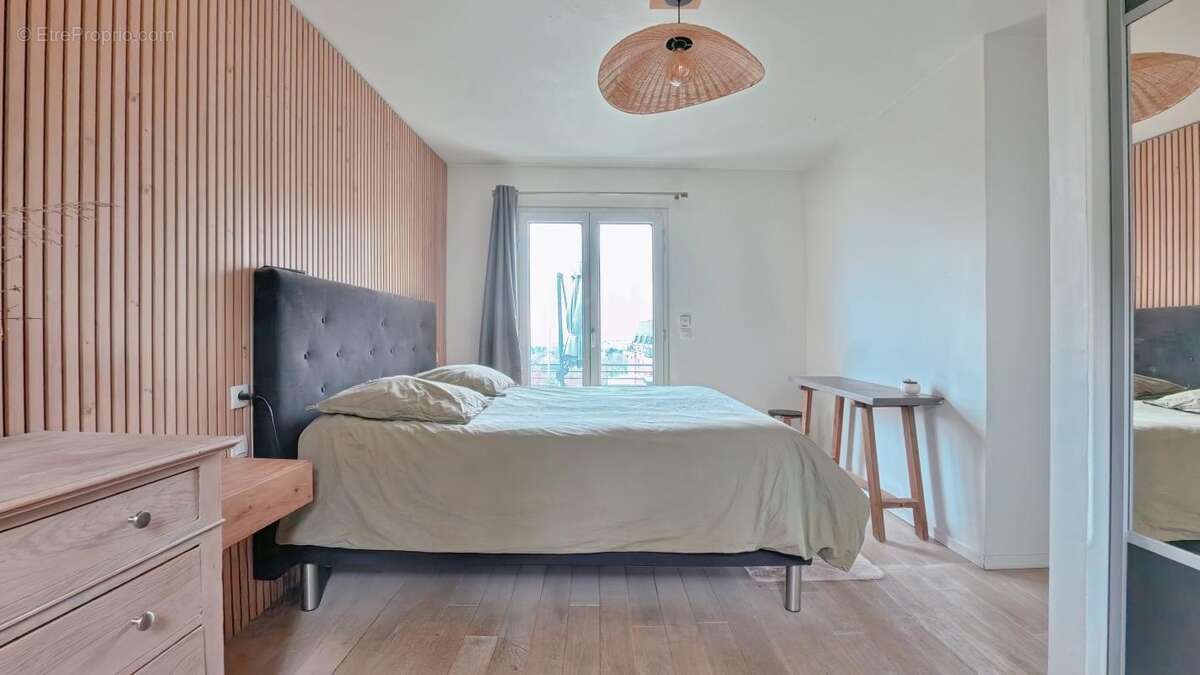 Maison à CHENNEVIERES-SUR-MARNE
