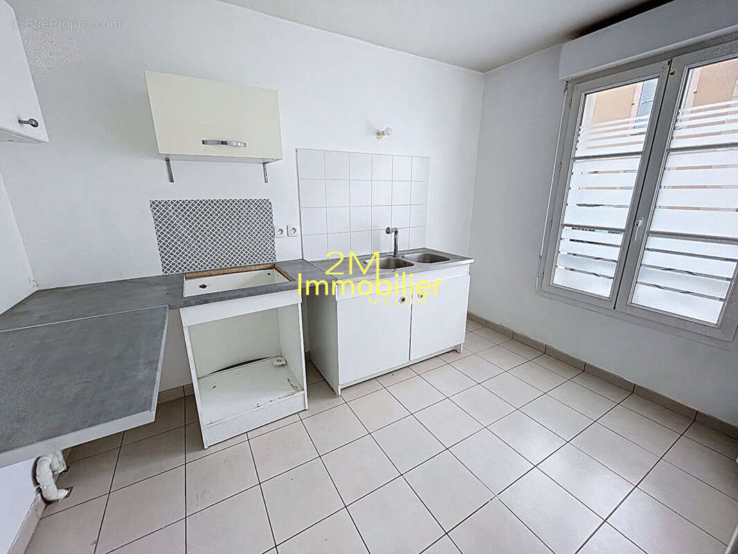 Maison à VAUX-LE-PENIL