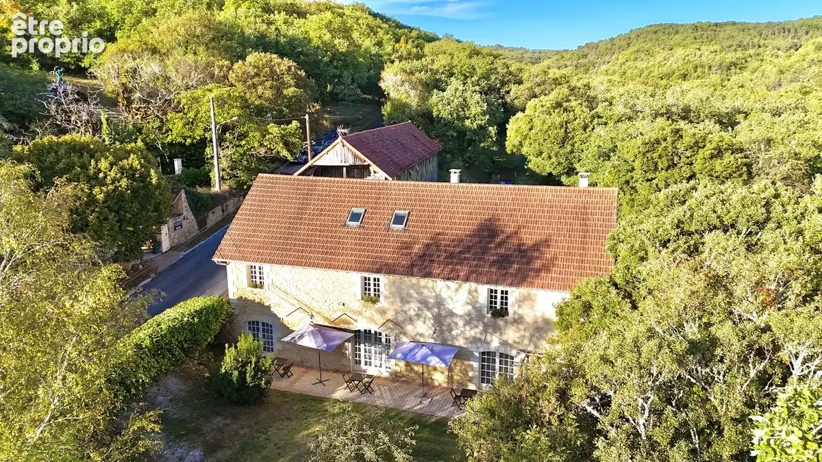 Belle propriété de campagne restaurée avec vues panoramiques et 2,4 hectares - photo 2