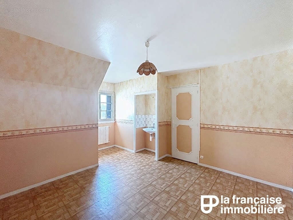 Maison à THORIGNE-FOUILLARD