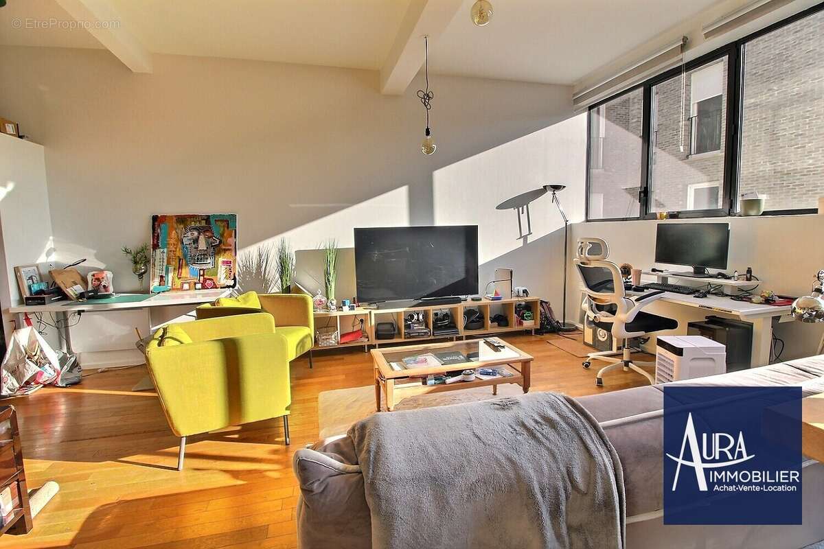 0_0003 - Commerce à BAGNOLET