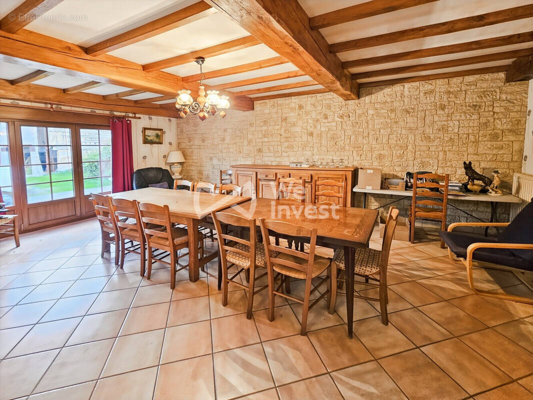 Maison à TAILLETTE