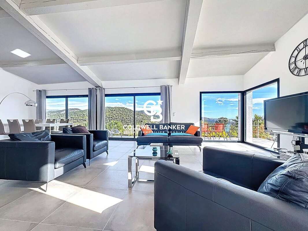 Maison à LES ADRETS-DE-L'ESTEREL