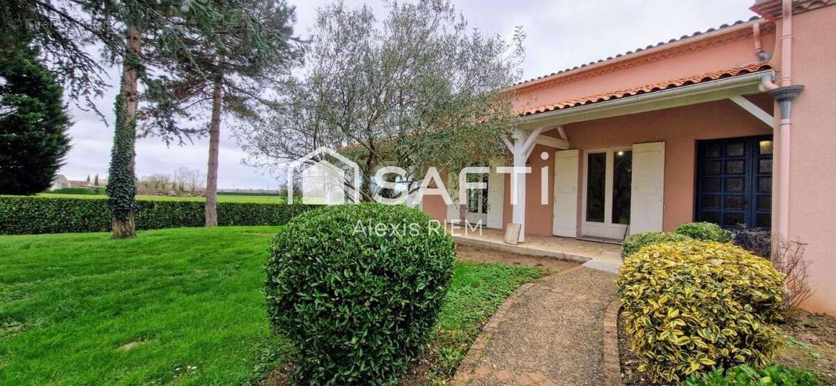 Photo 2 - Maison à VIRAZEIL