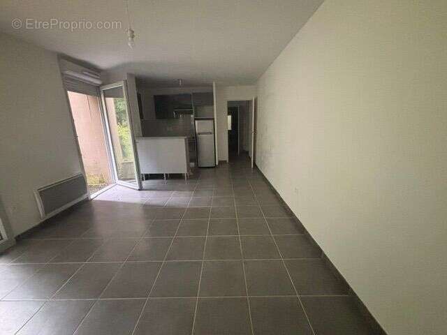 Appartement T3, terrasse, Jardin, parking, idéalement situé - photo 4