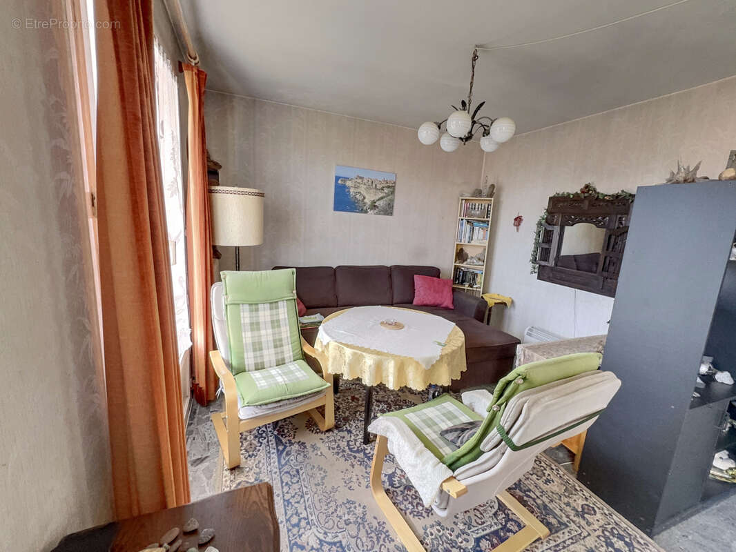 Appartement à SAN-NICOLAO