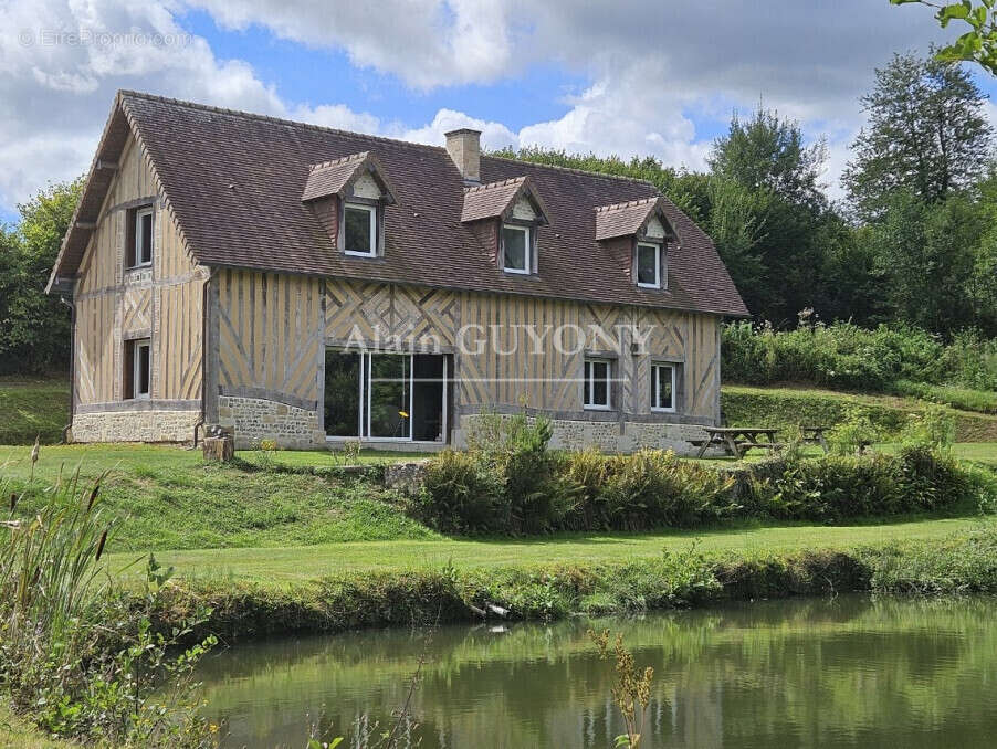 Maison à PONT-L&#039;EVEQUE