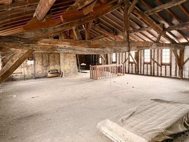 Appartement à WASSY