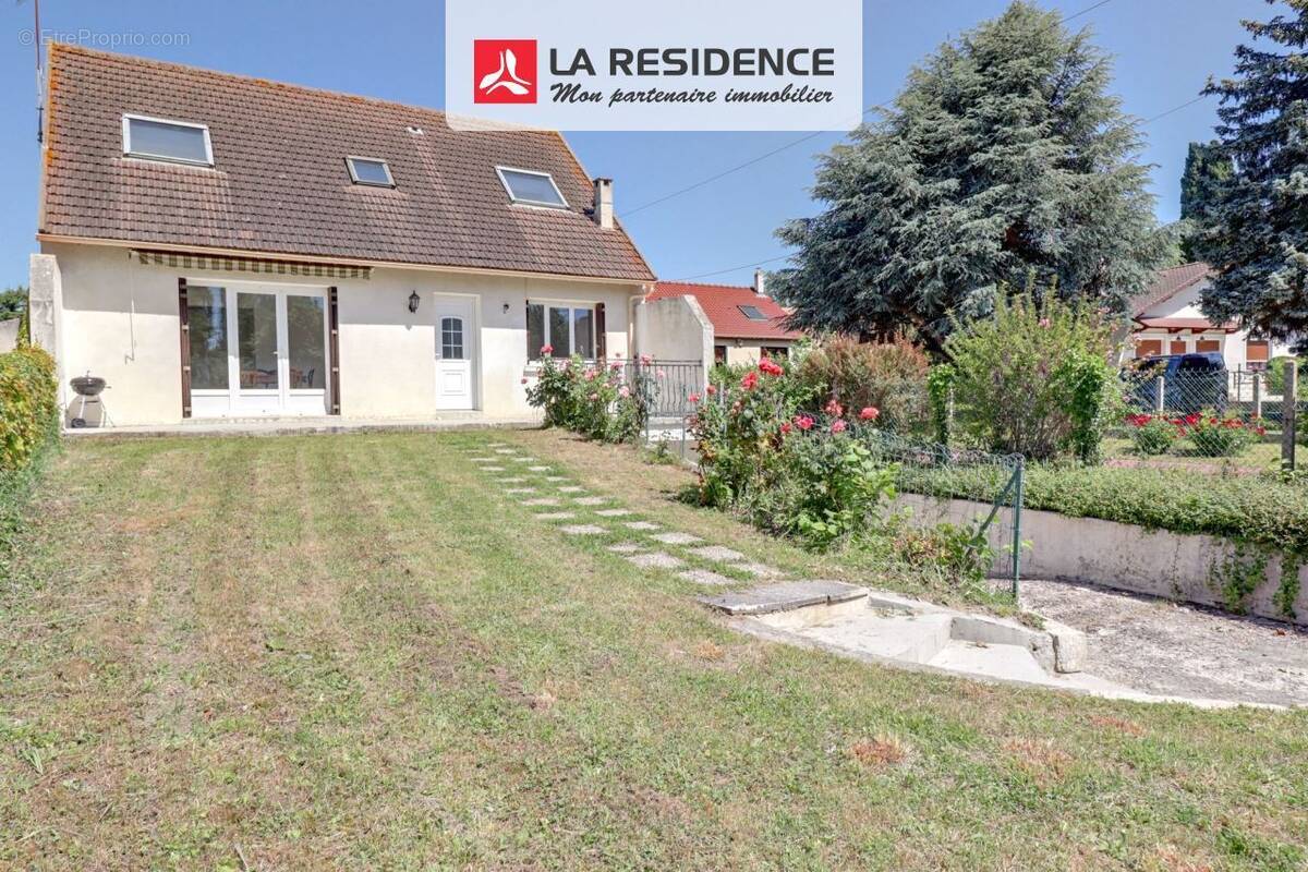 Maison à VILLIERS-SAINT-FREDERIC