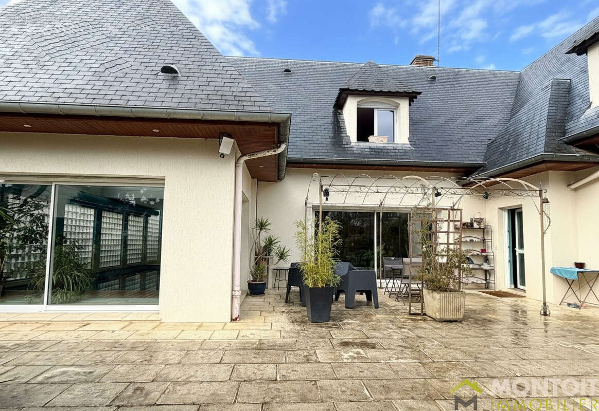 Maison à THIAIS