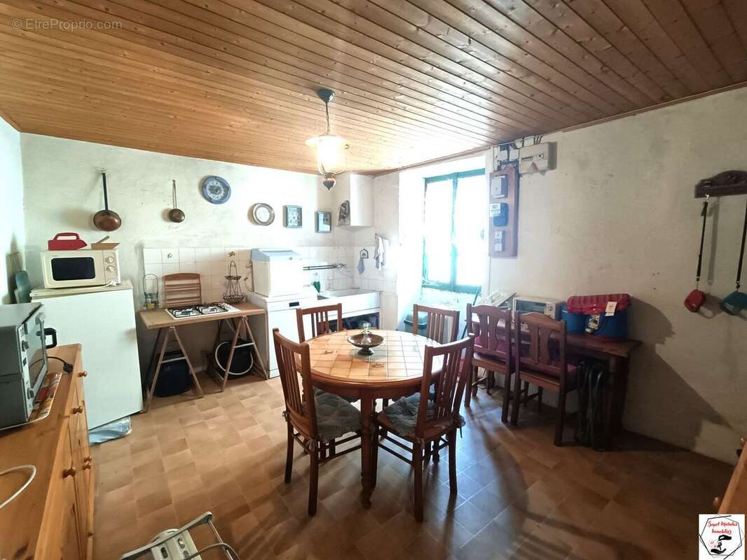 Maison 58 m² à Colombier-Le-Jeune  - photo 4